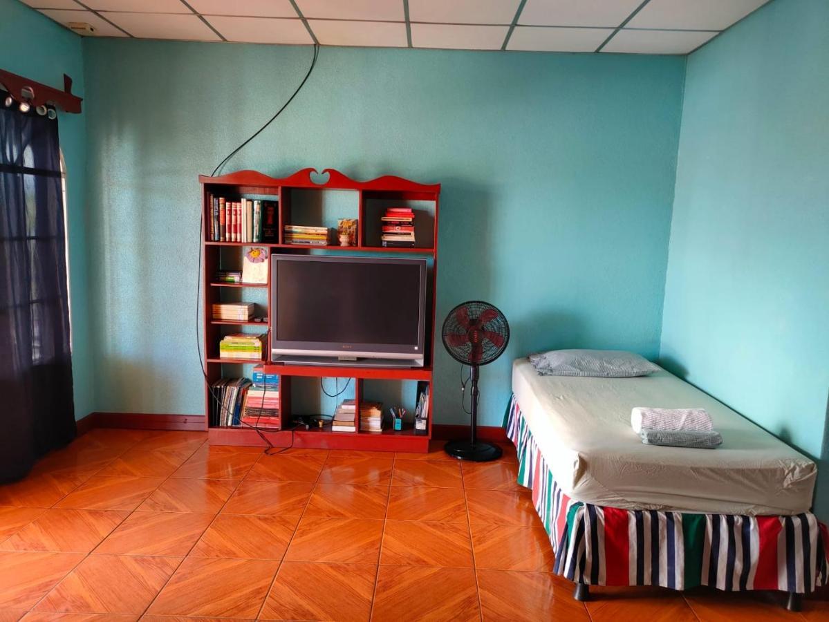 Casa Robles - Room Close To Airport #2 Managua Eksteriør bilde